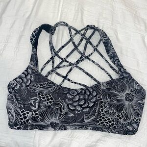 Lululemon free to be wild bra